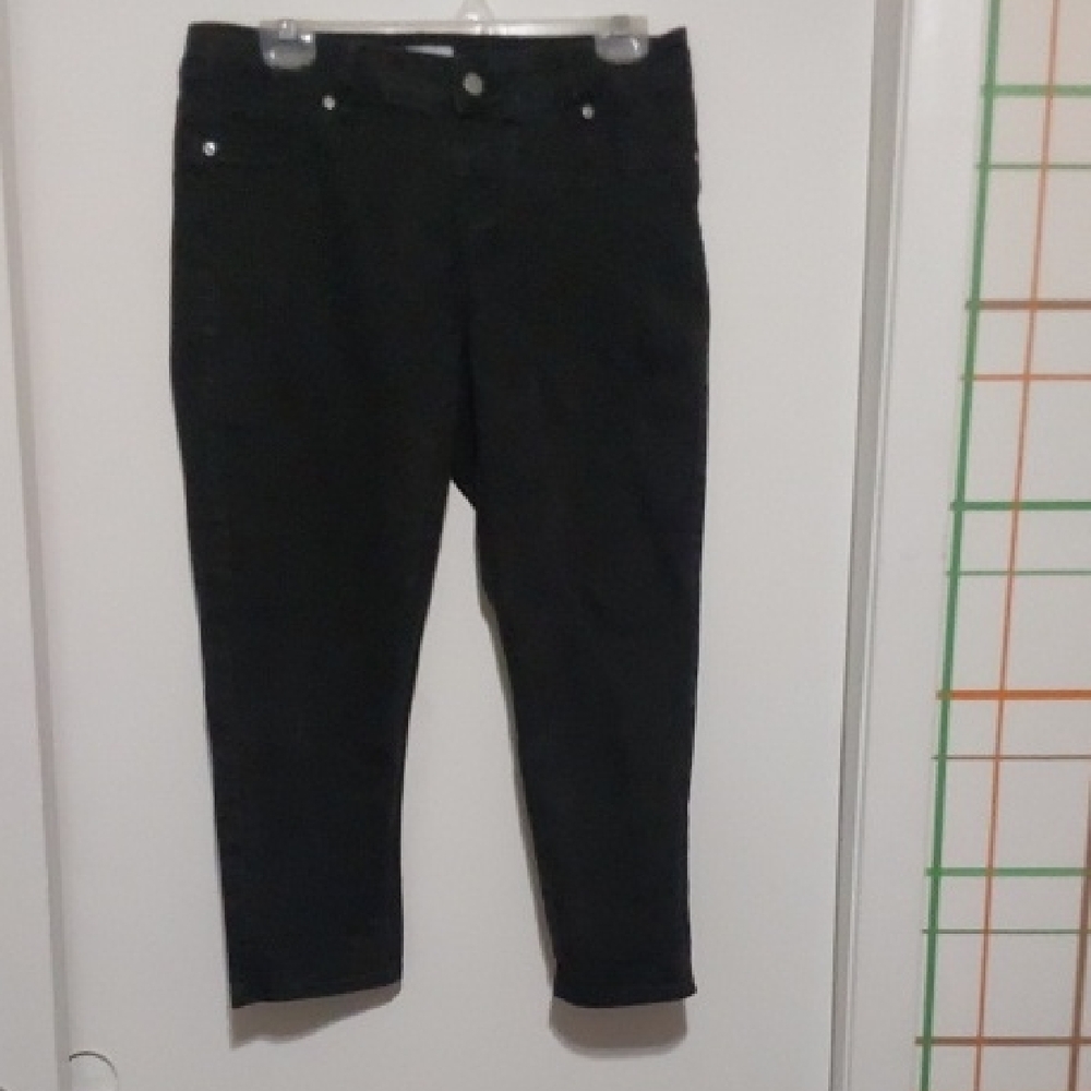 NYGARD Black Denim Capris